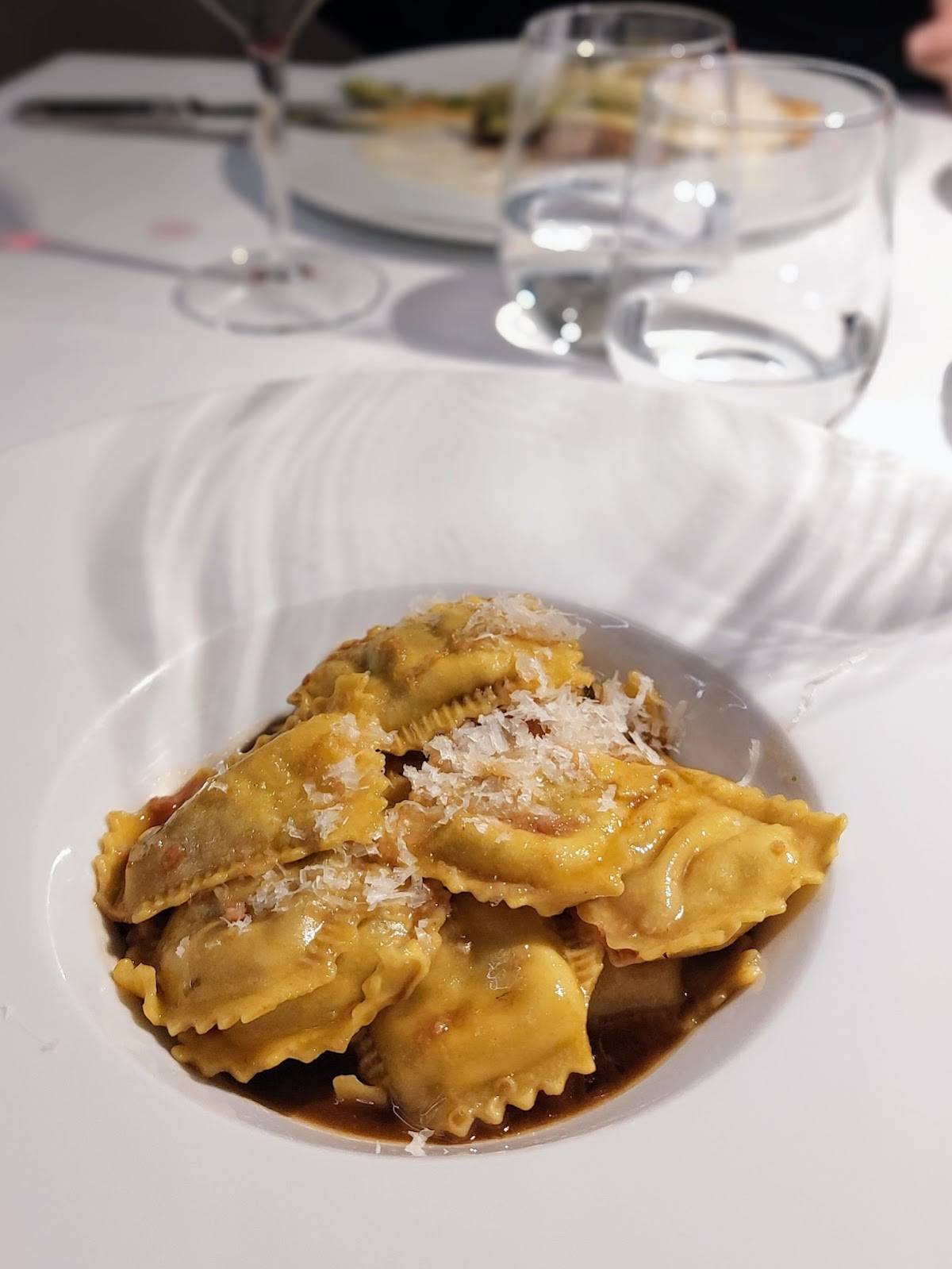 Menu di Carlina Restaurant & Bar 