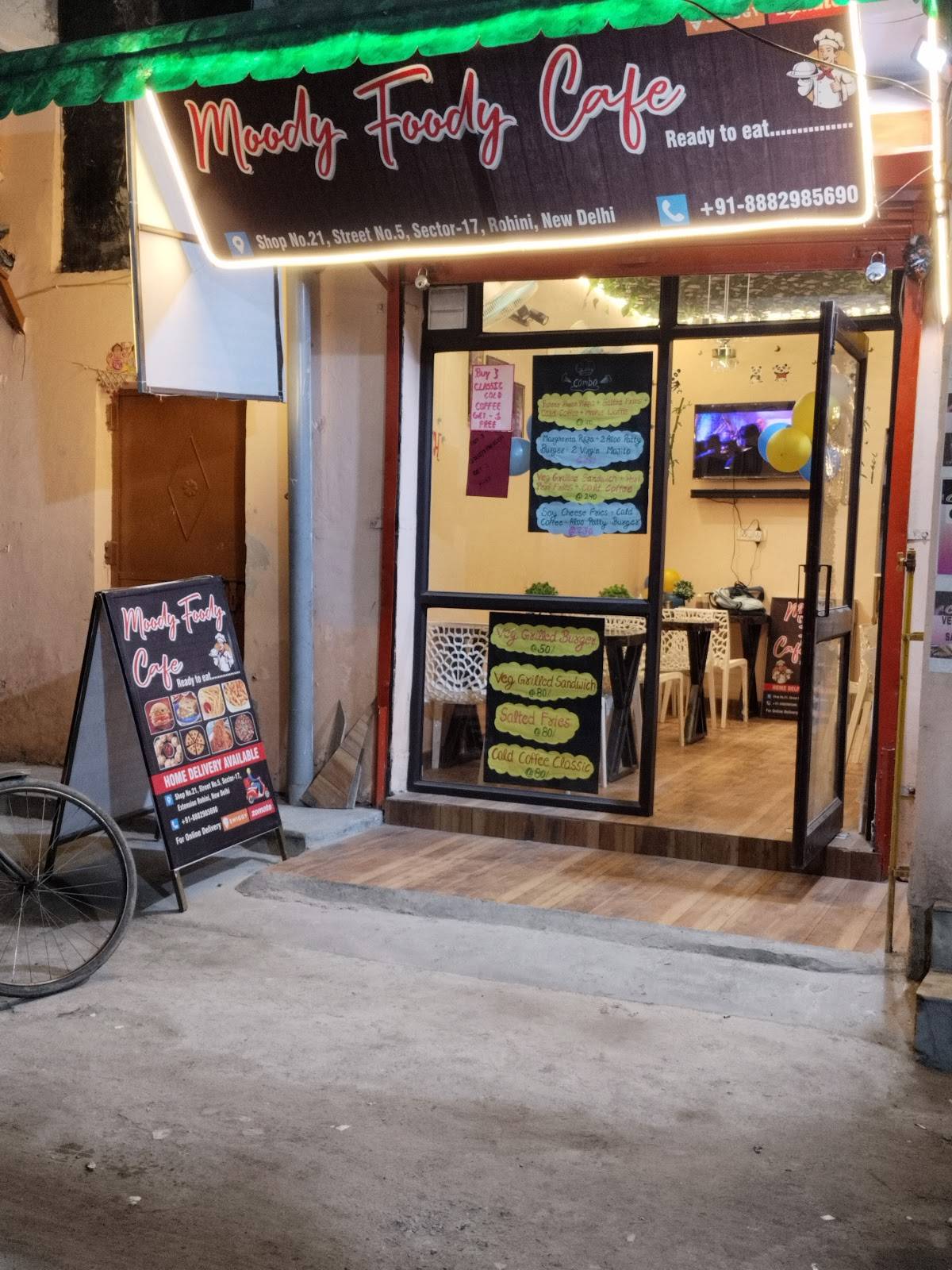 MOODY FOODY CAFE menu