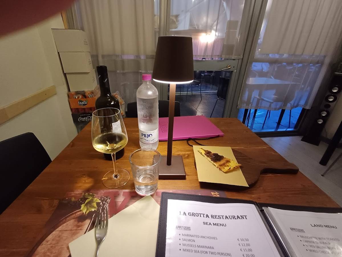 Menu di Pizzeria la Grotta 