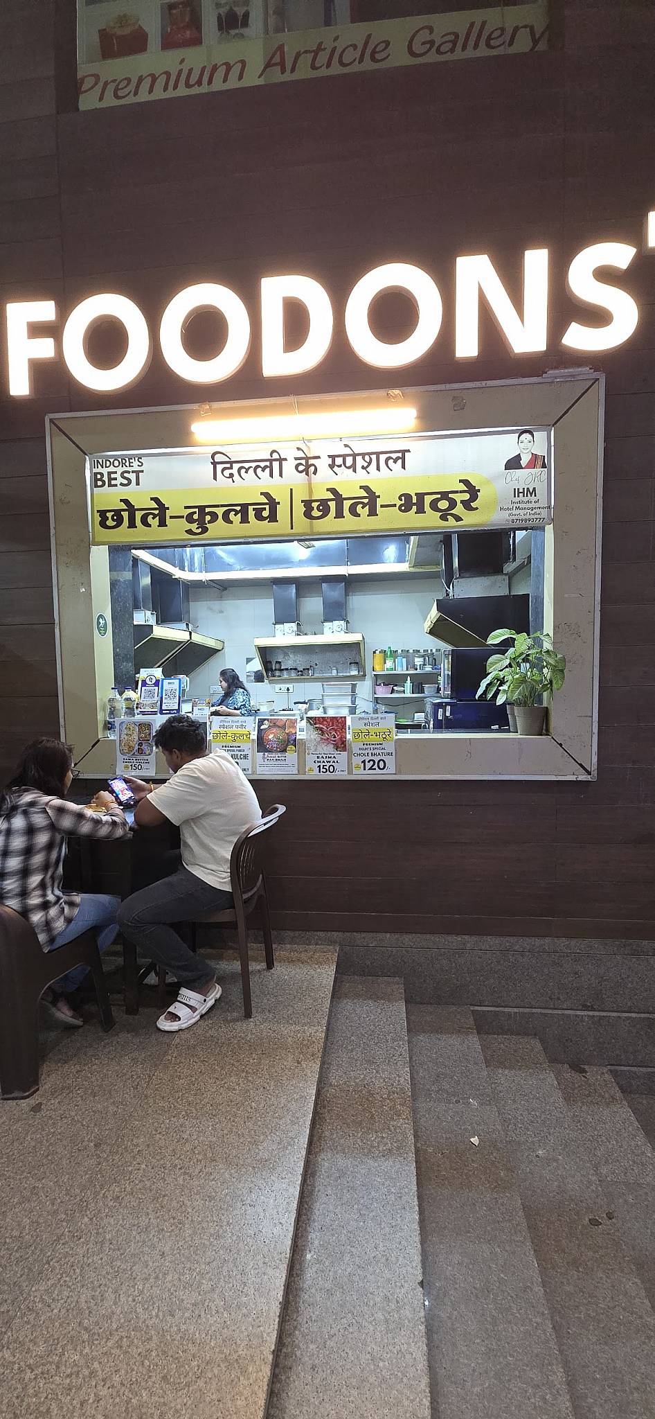 FOODONS : Indore BEST Chole Kulche Chole Bhature menu