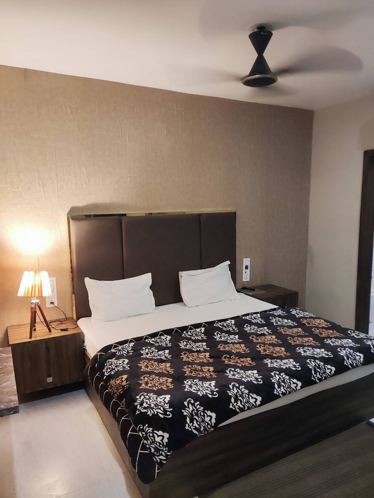 Setia Hotel Bar & Rooms menu