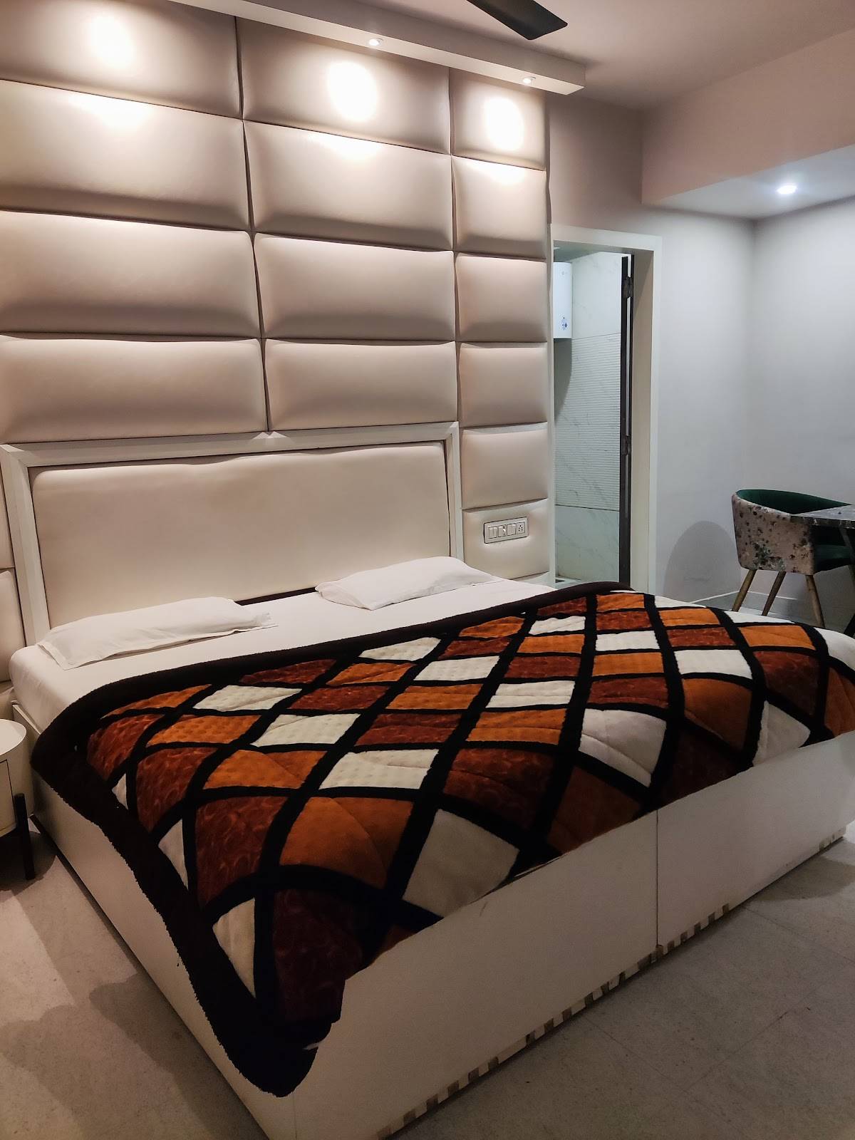 Setia Hotel Bar & Rooms menu