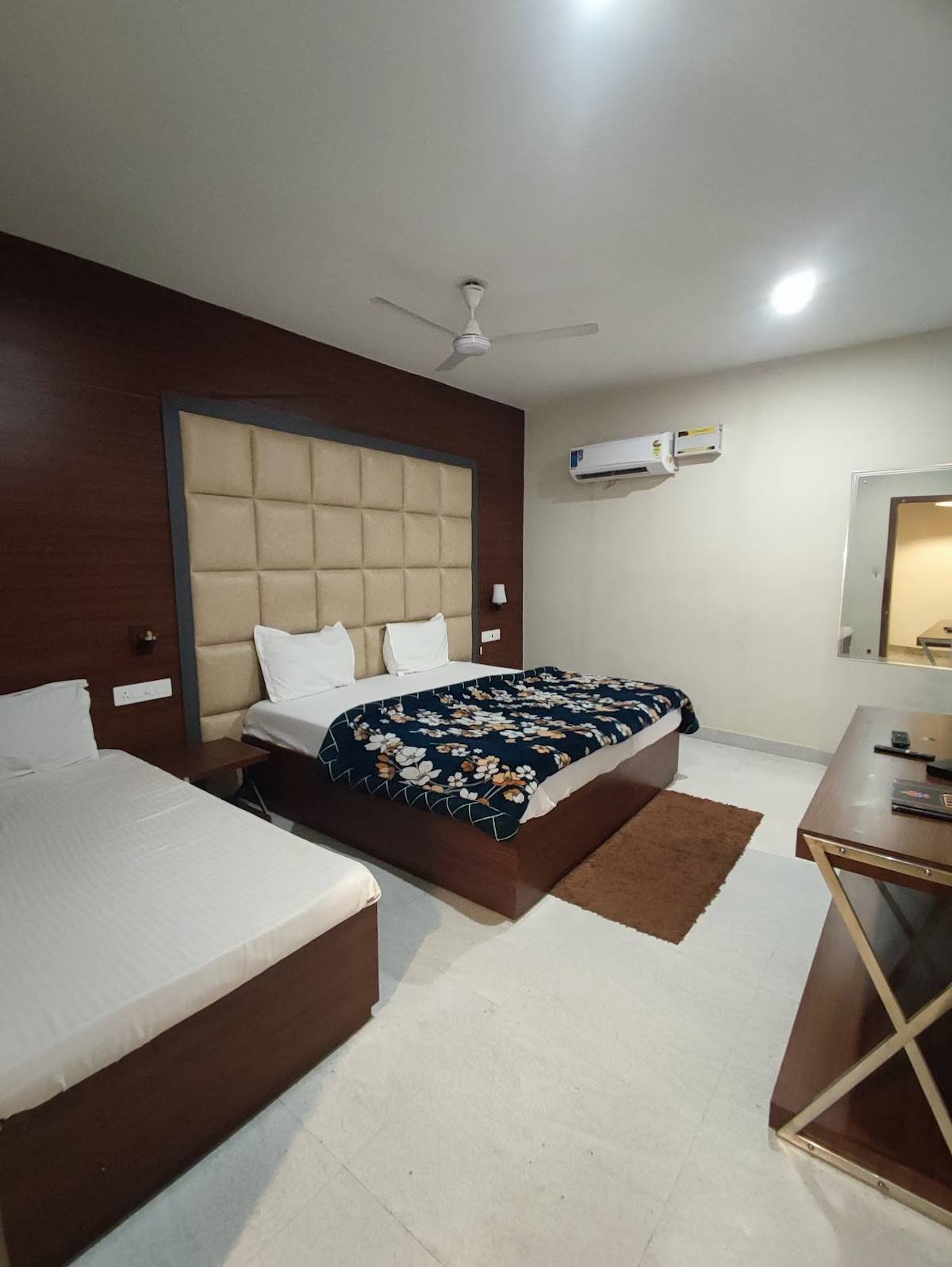 Setia Hotel Bar & Rooms menu