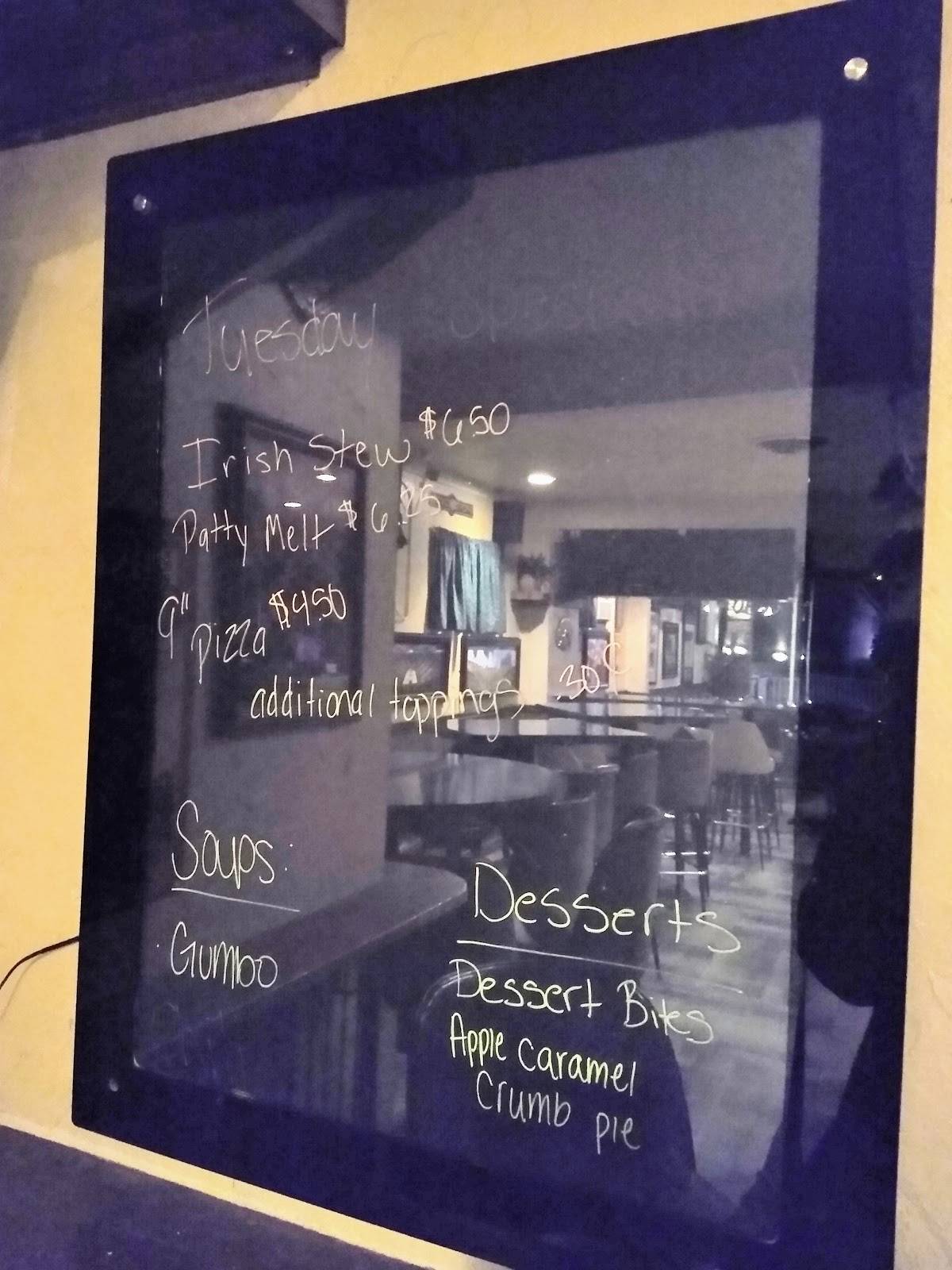Menu at Sports Fans Pizza pub & bar, Bettendorf
