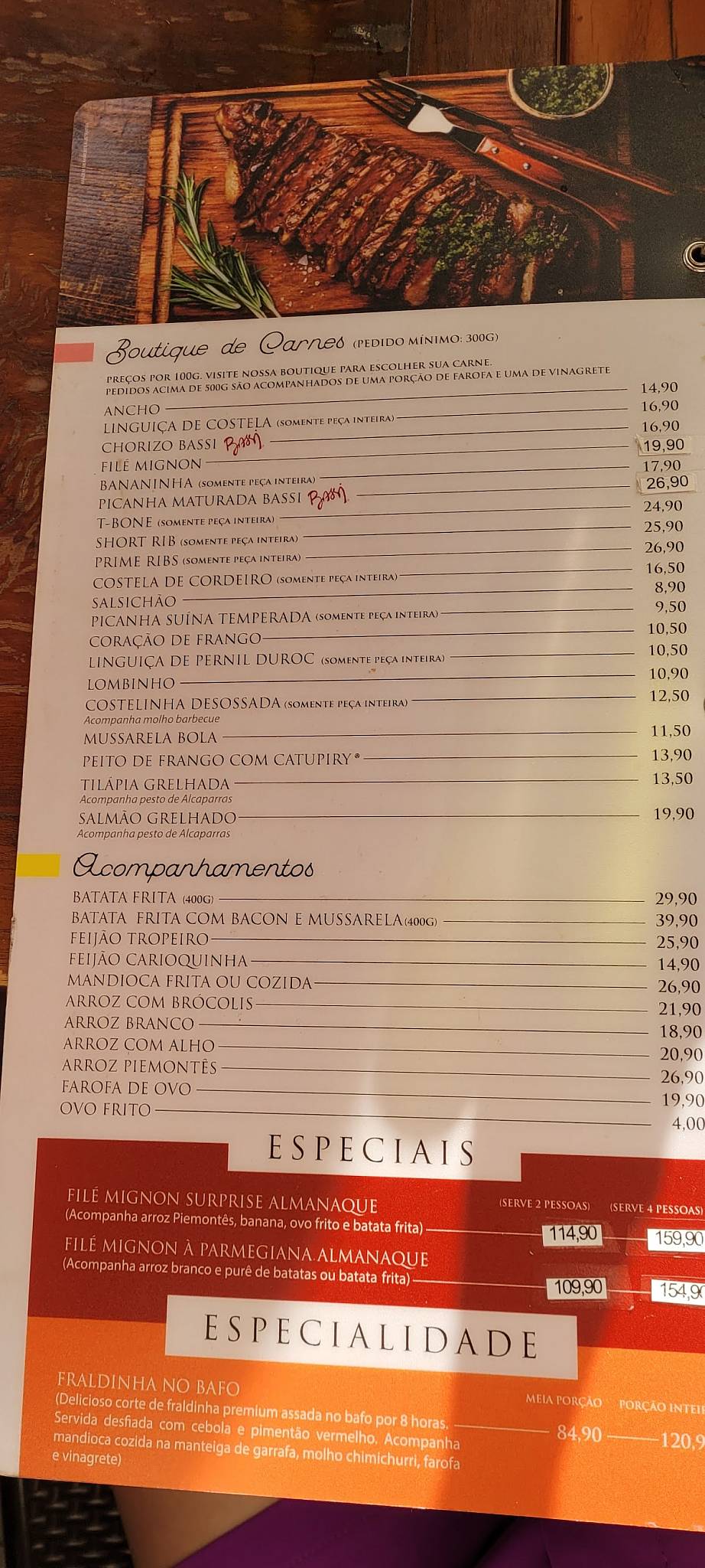 Almanaque Choperia - Pium í cardápio
