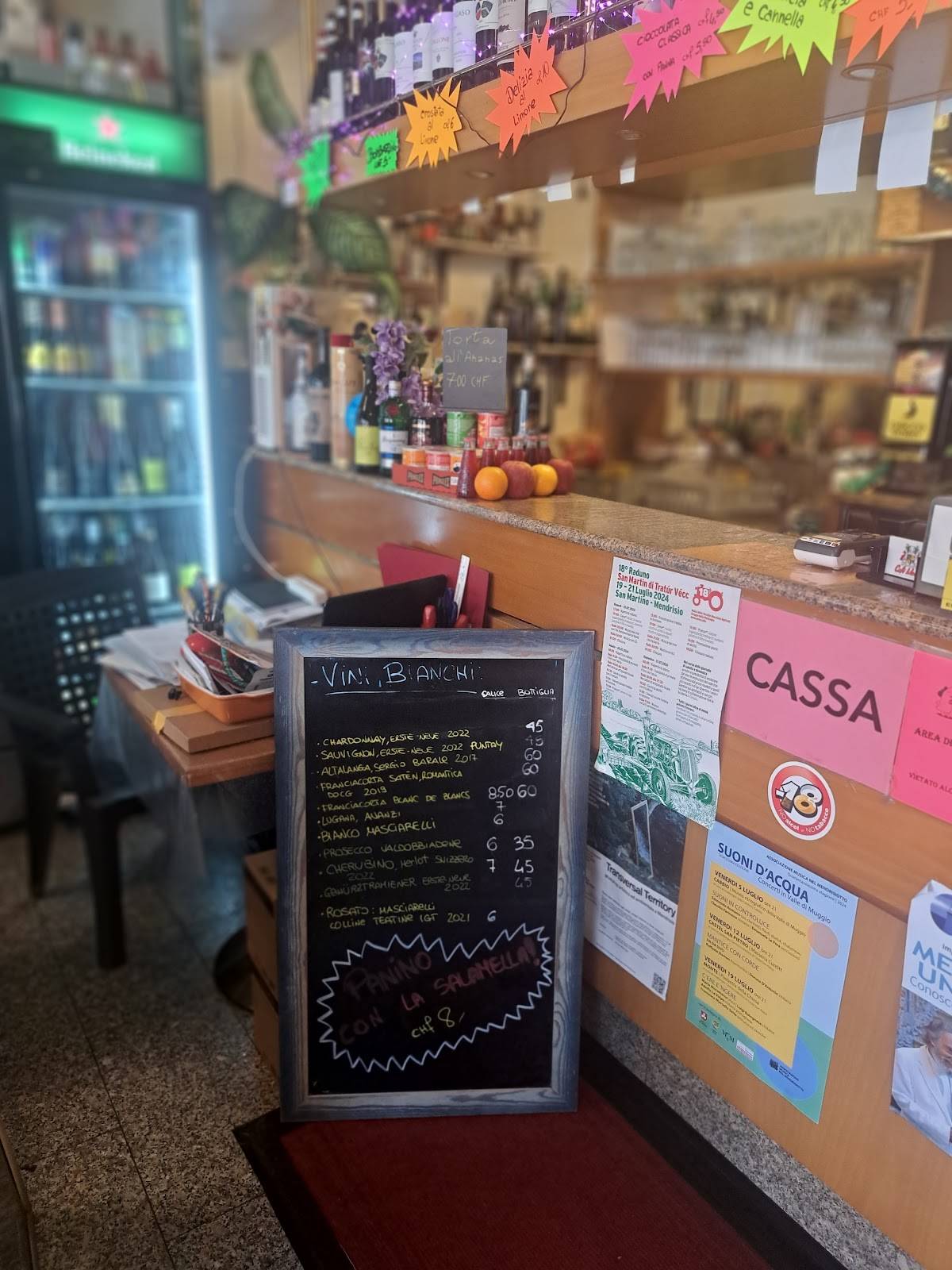 Menu di Bar Moree 