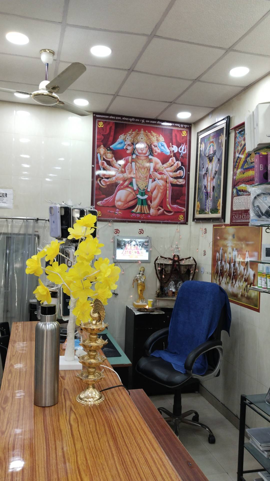 Godavari Shopping Complex (Noida Sector-37, U.P.) menu