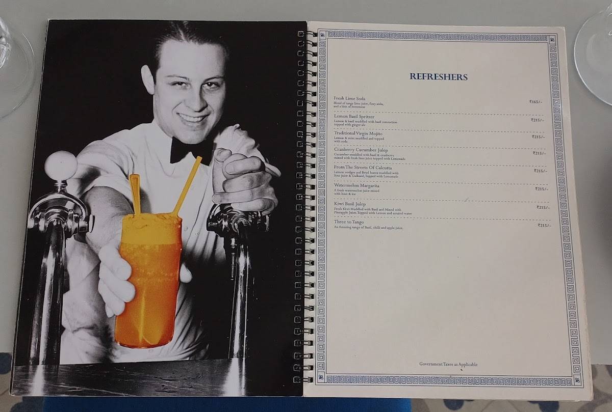 La Artisan Bistro menu