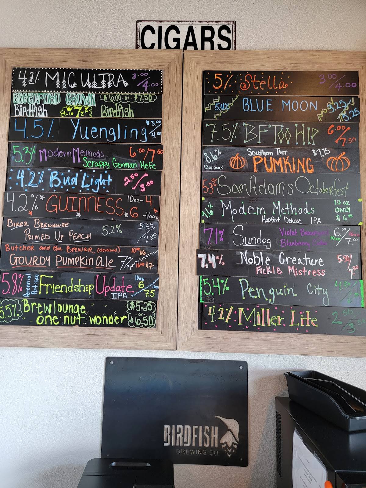 Menu at Riser Tavern on the Links pub & bar, Columbiana
