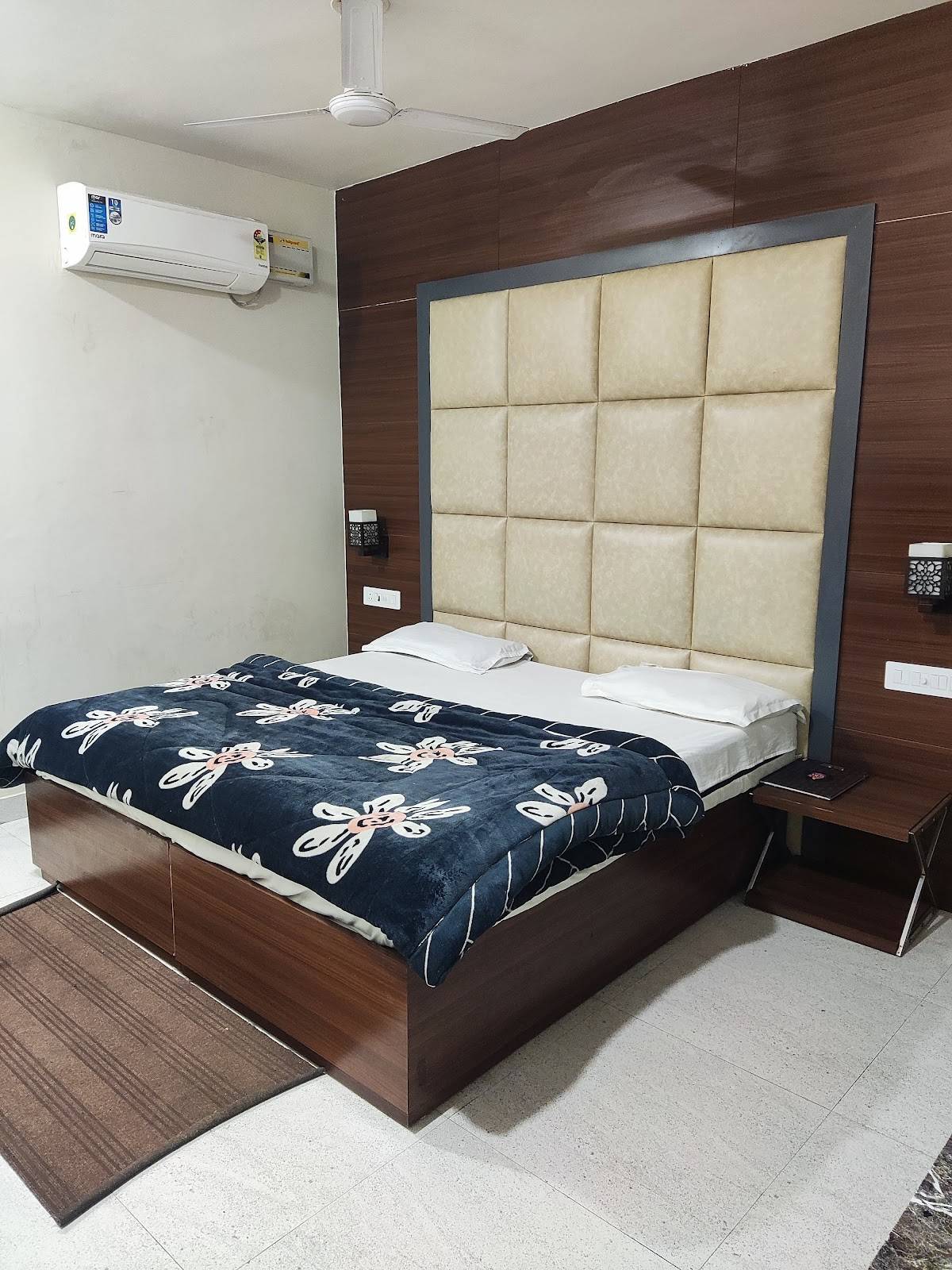 Setia Hotel Bar & Rooms menu