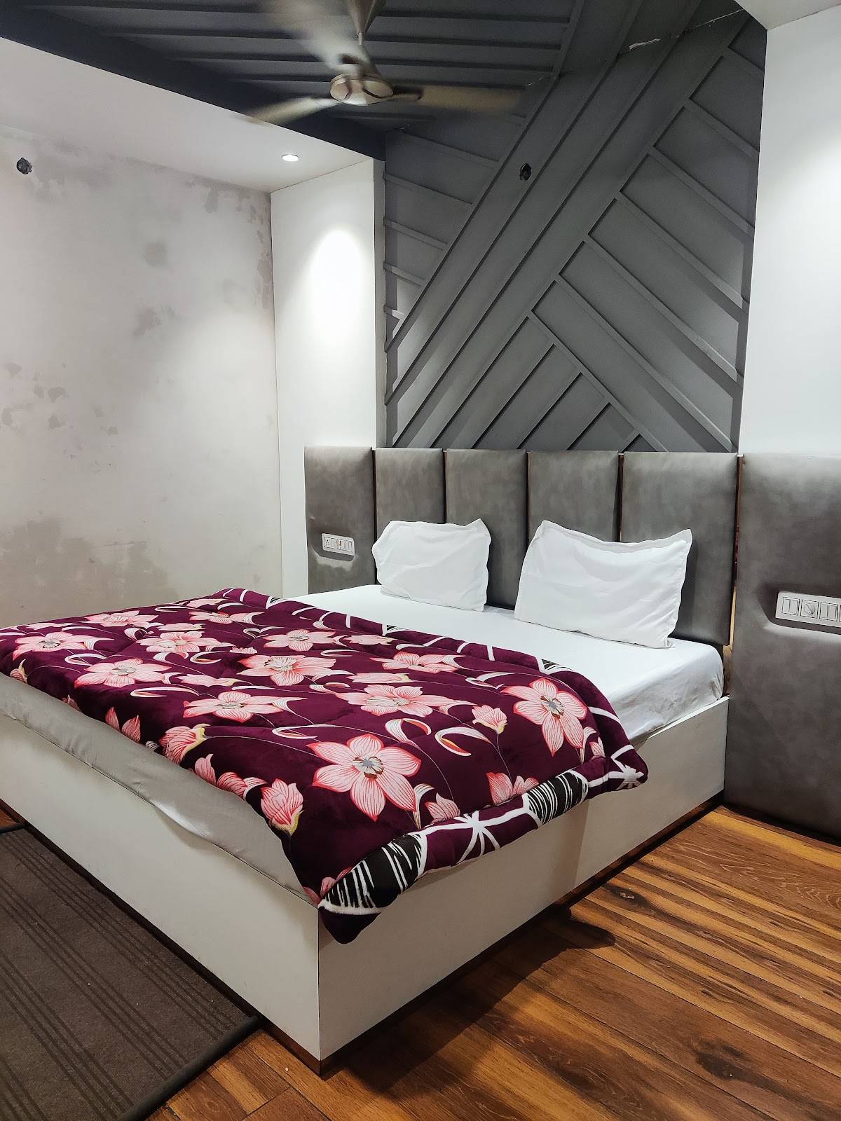 Setia Hotel Bar & Rooms menu