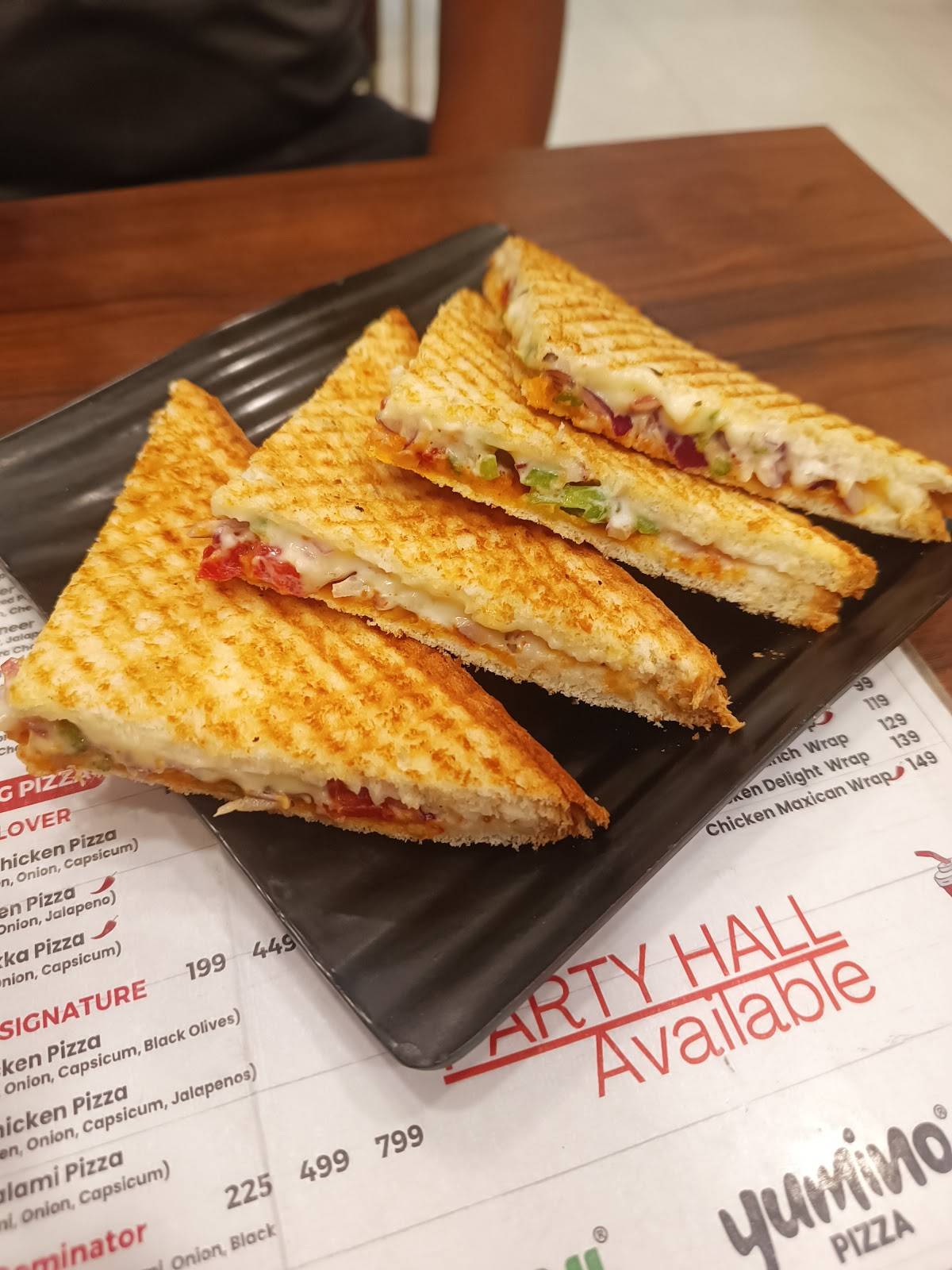 Yumino Pizza menu