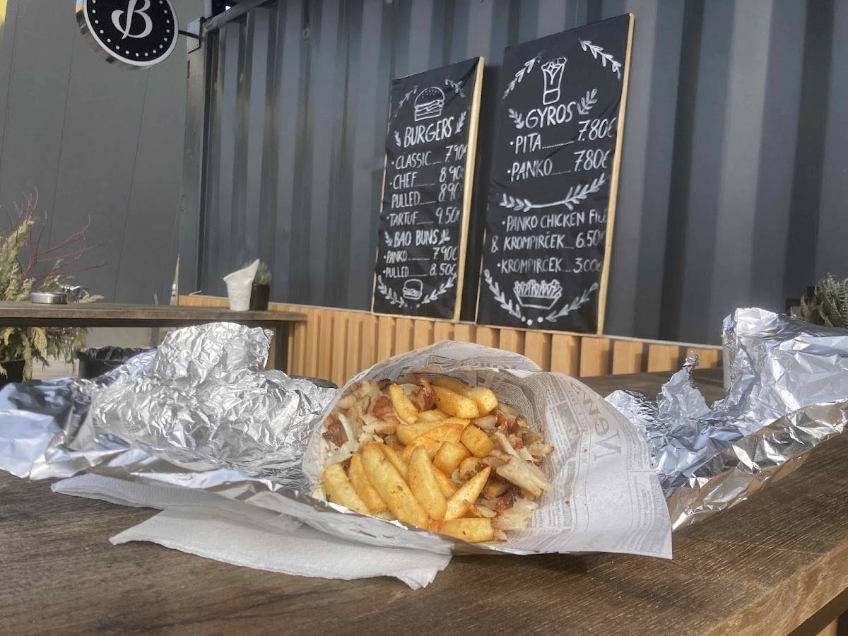 Menu di Buns And More - Qlandija 