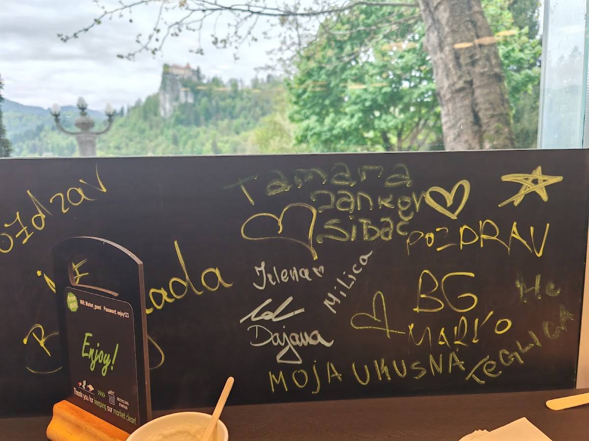 Menu di Market by the Lake 