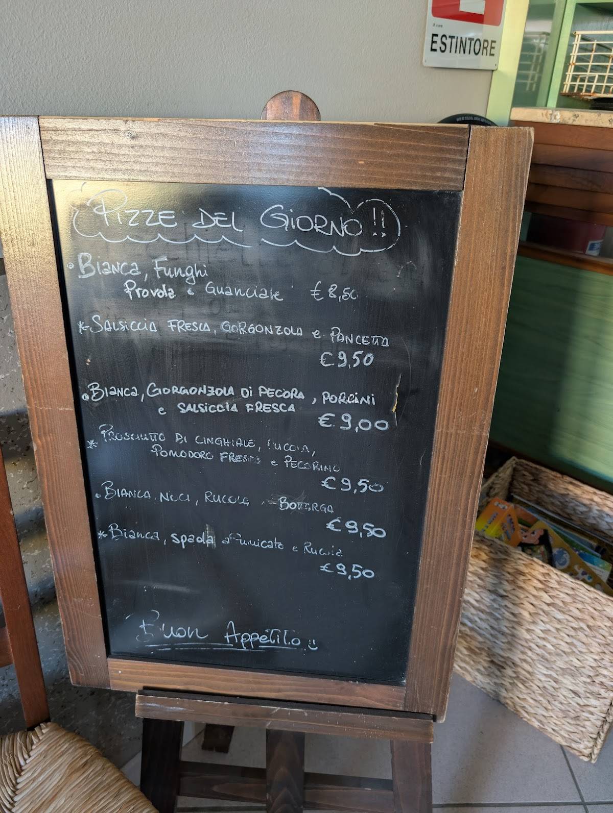Menu di Pizzeria Ristorante L'Angolo 