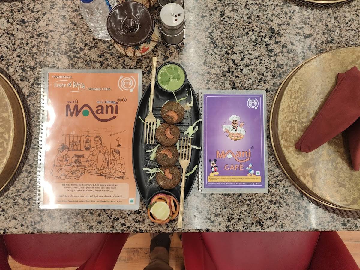 Aaimaata Kutchi Maani menu