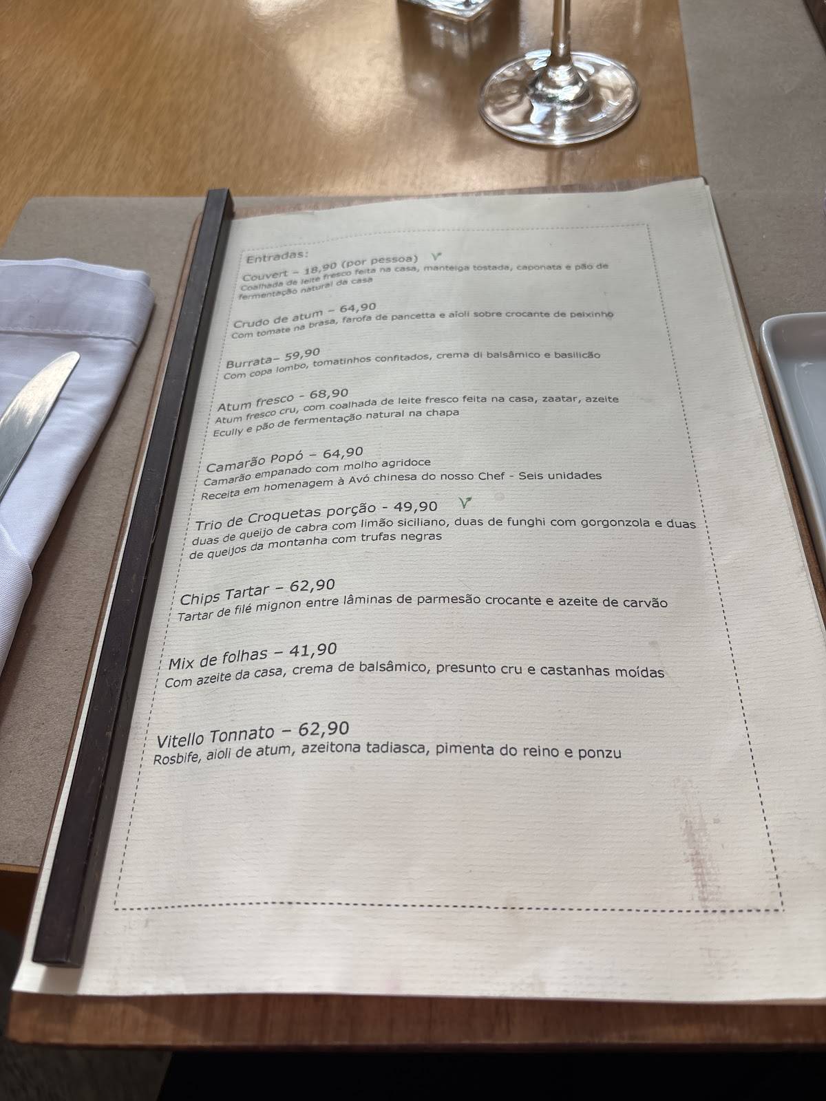 Ecully Gastronomia cardápio