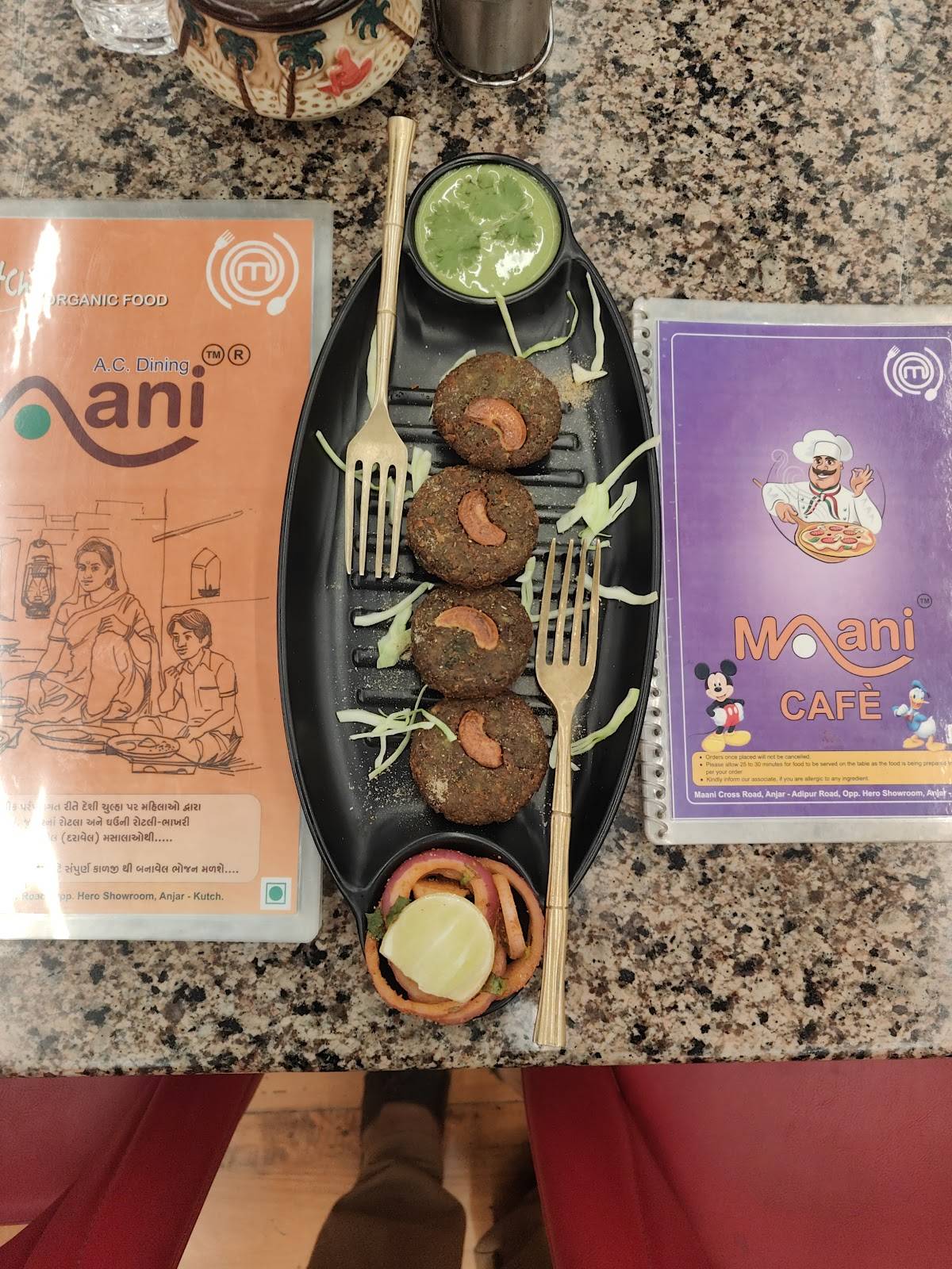 Aaimaata Kutchi Maani menu
