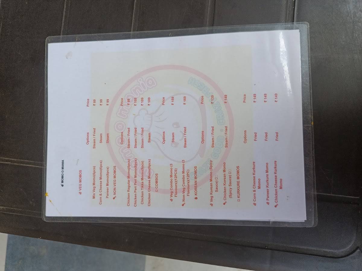 MOMOS O MANIA menu