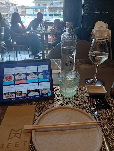 Menu di Meet Fusion Sushi 